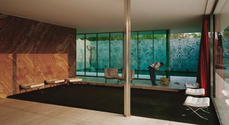 Morning Cleaning - Mies van der Rohe Foundation, Jeff Wall (1999)