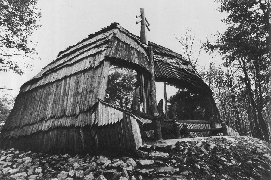 Ski House, Imre Makovecz (1980)